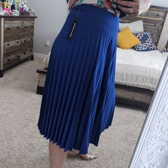 🔴FINAL SALE🔴🌿PLEATED SKIRT🌿 - Picture 5 of 12